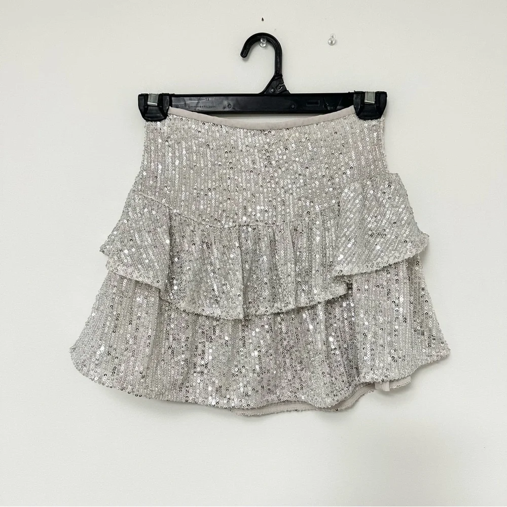 NWT H&M Girls size 12 Silver Colored Tiered Sequined Ruffle Skirt Elastic Waist